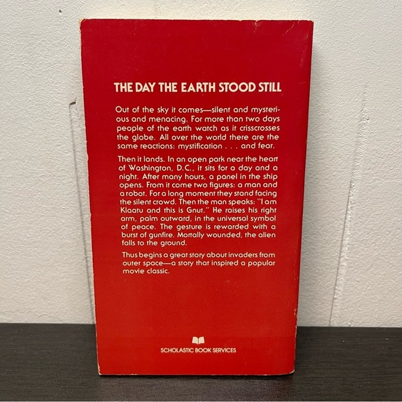 The Day the Earth Stood Still By Arthur Tofte - Vintage Paperback Book 1976 - Picture 2 of 4